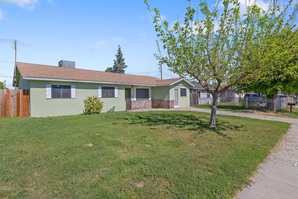 $315,000 | 10840 Beverly Drive, Hanford, CA 93230
