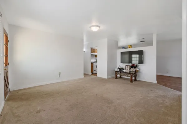 $315,000 | 10840 Beverly Drive, Hanford, CA 93230