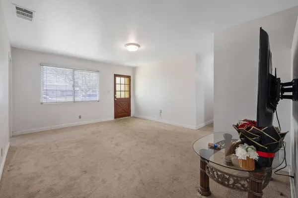 $315,000 | 10840 Beverly Drive, Hanford, CA 93230