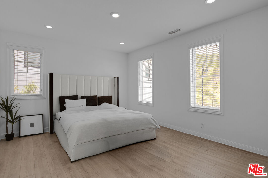 20204 Albion Way Porter Ranch, CA 91326 - Photo 33 of 43