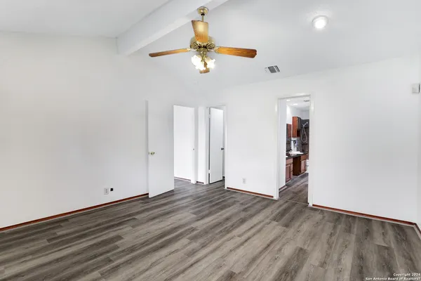 $1,745 | 6943 Sunshine Tree Drive, San Antonio, TX 78249