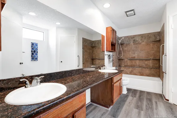 $1,745 | 6943 Sunshine Tree Drive, San Antonio, TX 78249