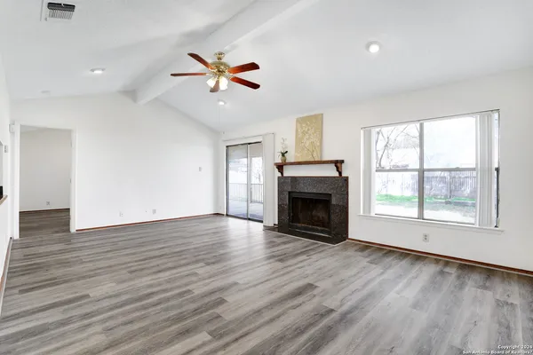 $1,745 | 6943 Sunshine Tree Drive, San Antonio, TX 78249