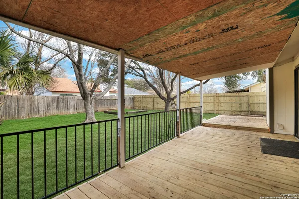 $1,745 | 6943 Sunshine Tree Drive, San Antonio, TX 78249