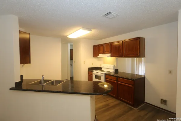 $1,745 | 6943 Sunshine Tree Drive, San Antonio, TX 78249