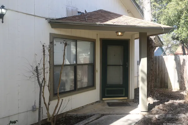 $1,745 | 6943 Sunshine Tree Drive, San Antonio, TX 78249