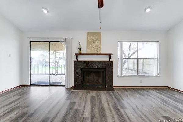 $1,745 | 6943 Sunshine Tree Drive, San Antonio, TX 78249