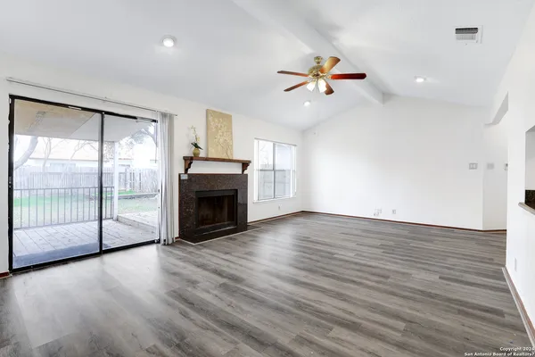 $1,745 | 6943 Sunshine Tree Drive, San Antonio, TX 78249