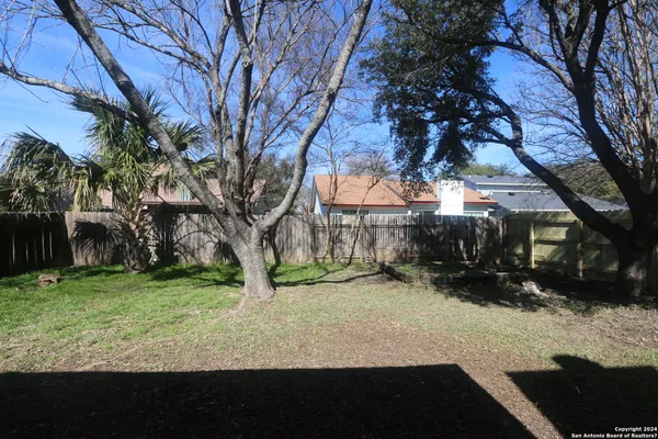 $1,745 | 6943 Sunshine Tree Drive, San Antonio, TX 78249