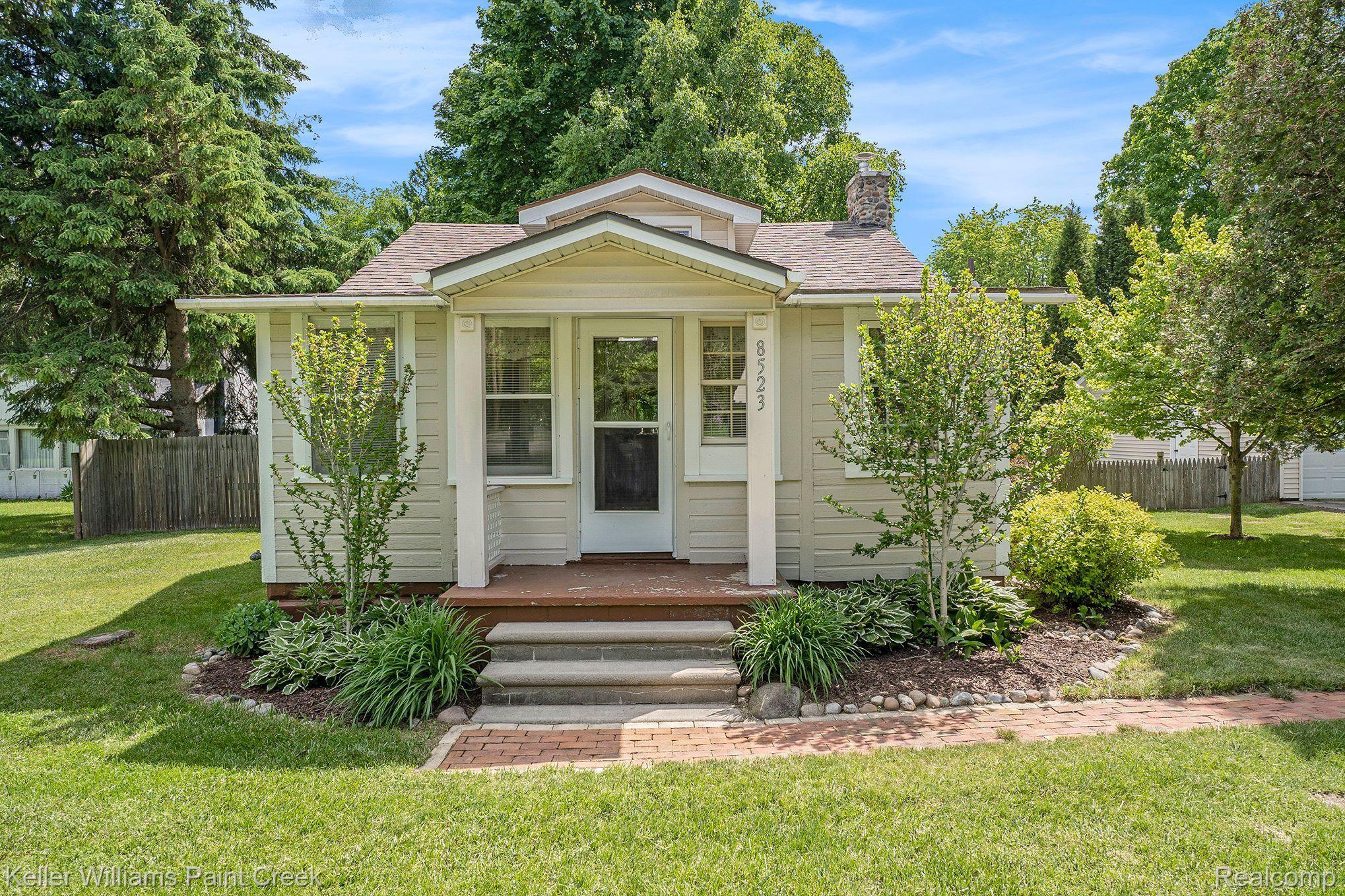 8523 Lakeshore Road Lexington, MI 48450 - Photo 1 of 20 Welcome