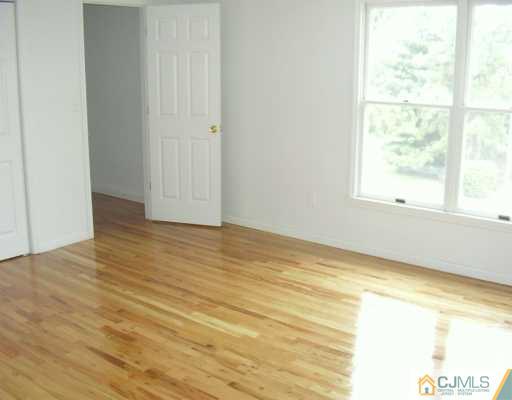 5008 Hana Road, Unit 5008 Edison, NJ 08817 - Photo 5 of 8 Gallery Image 5