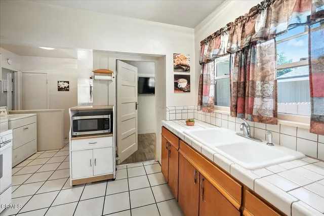 $1,175,000 | 1954 Garfield Avenue, Pasadena, CA 91104