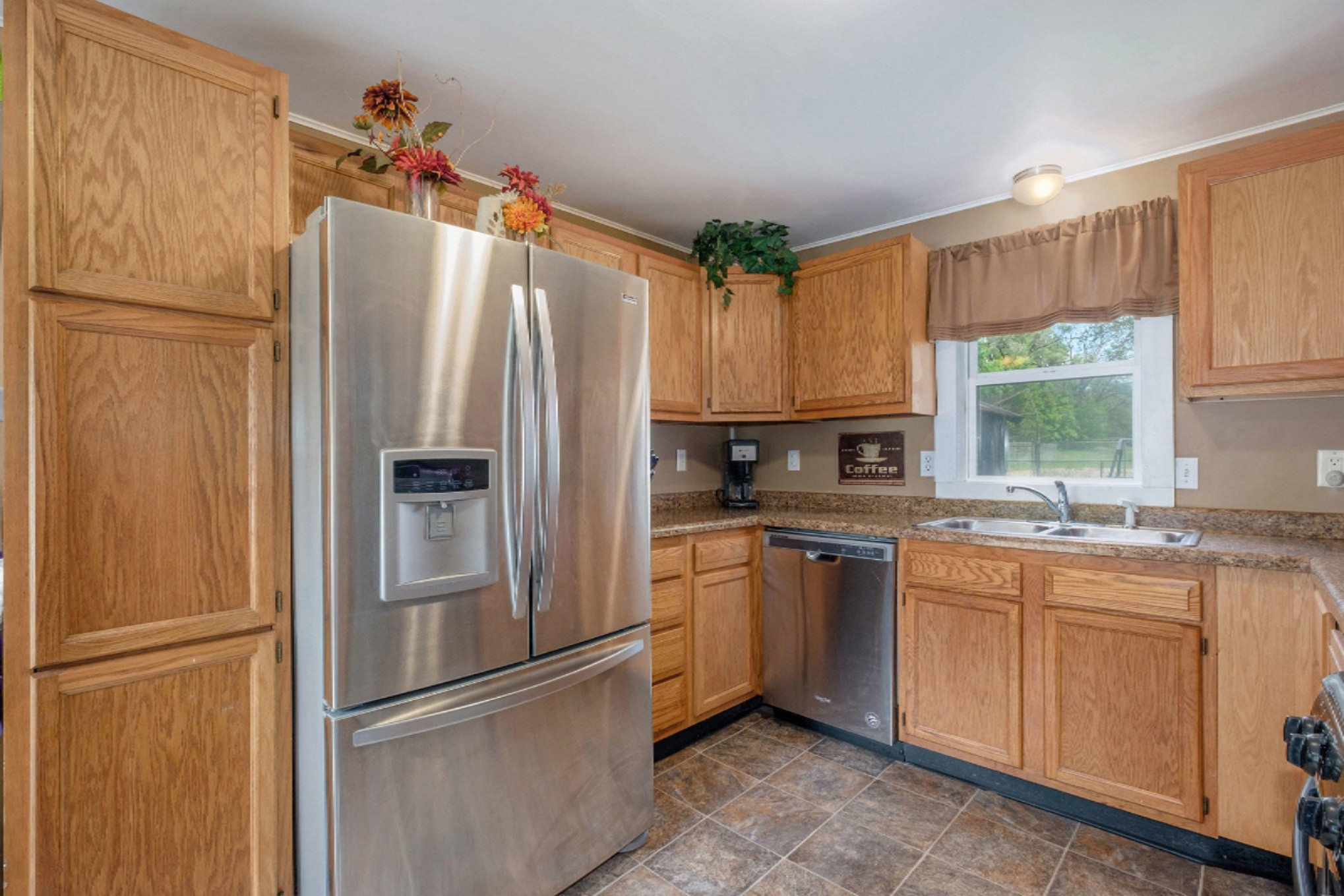 205 Alpine Street Wayland, MI 49348 - Photo 2 of 19 205-Alpine-24