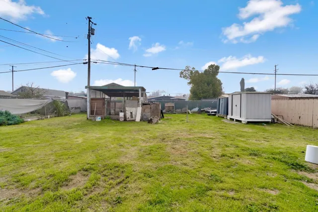 $269,000 | 1007 West Woodward Avenue, Fresno, CA 93706