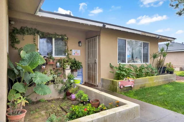 $269,000 | 1007 West Woodward Avenue, Fresno, CA 93706