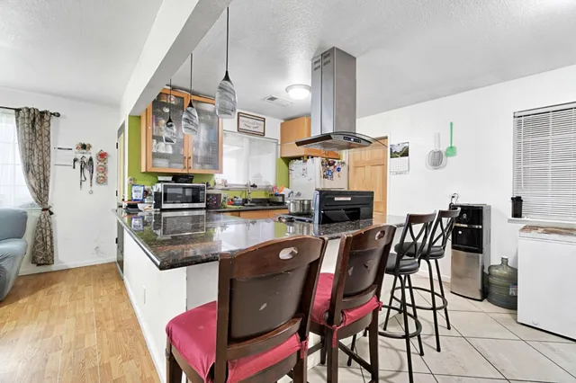 $269,000 | 1007 West Woodward Avenue, Fresno, CA 93706