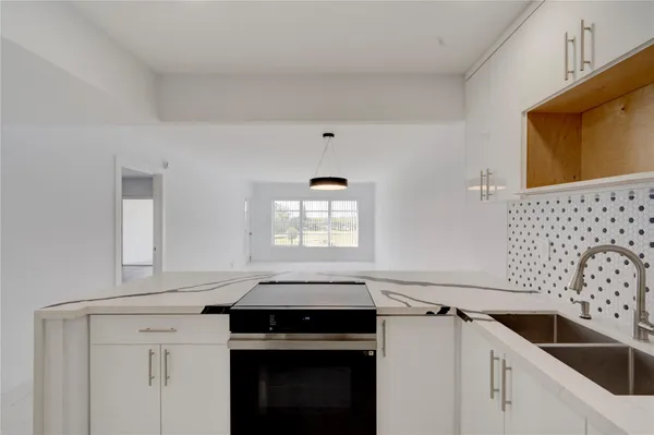 $2,100 | 3050 North Palm Aire Drive, Unit 505, Pompano Beach, FL 33069