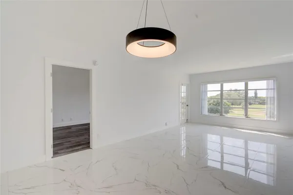 $2,100 | 3050 North Palm Aire Drive, Unit 505, Pompano Beach, FL 33069