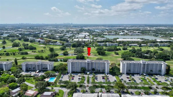 $2,100 | 3050 North Palm Aire Drive, Unit 505, Pompano Beach, FL 33069