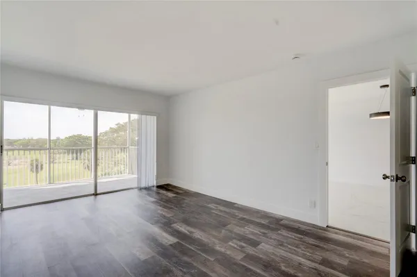 $2,100 | 3050 North Palm Aire Drive, Unit 505, Pompano Beach, FL 33069