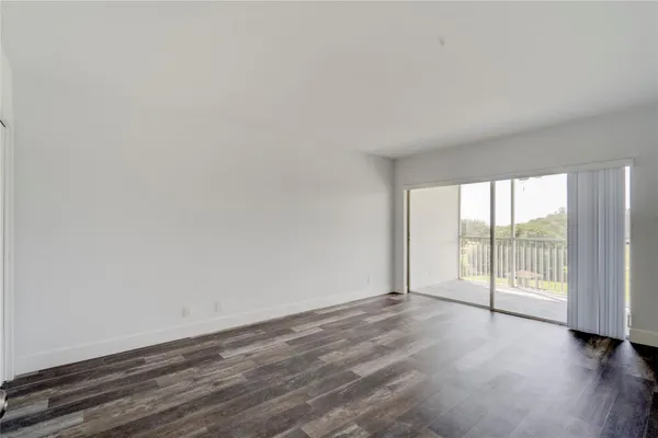 $2,100 | 3050 North Palm Aire Drive, Unit 505, Pompano Beach, FL 33069