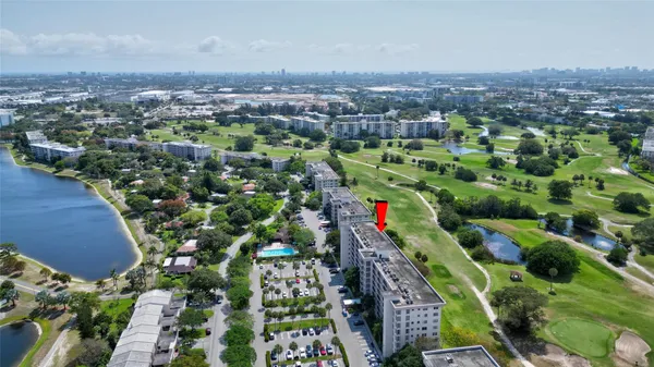 $2,100 | 3050 North Palm Aire Drive, Unit 505, Pompano Beach, FL 33069