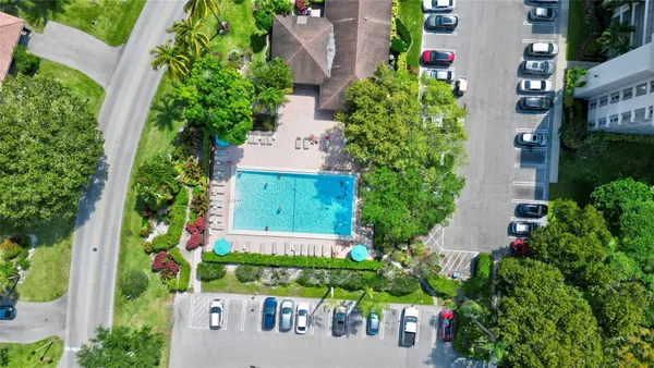 $2,100 | 3050 North Palm Aire Drive, Unit 505, Pompano Beach, FL 33069
