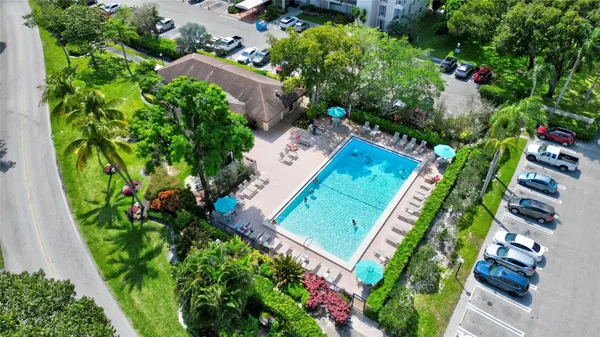 $2,100 | 3050 North Palm Aire Drive, Unit 505, Pompano Beach, FL 33069