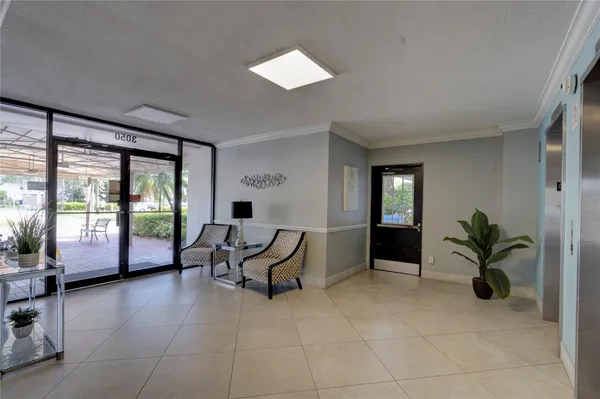 $2,100 | 3050 North Palm Aire Drive, Unit 505, Pompano Beach, FL 33069