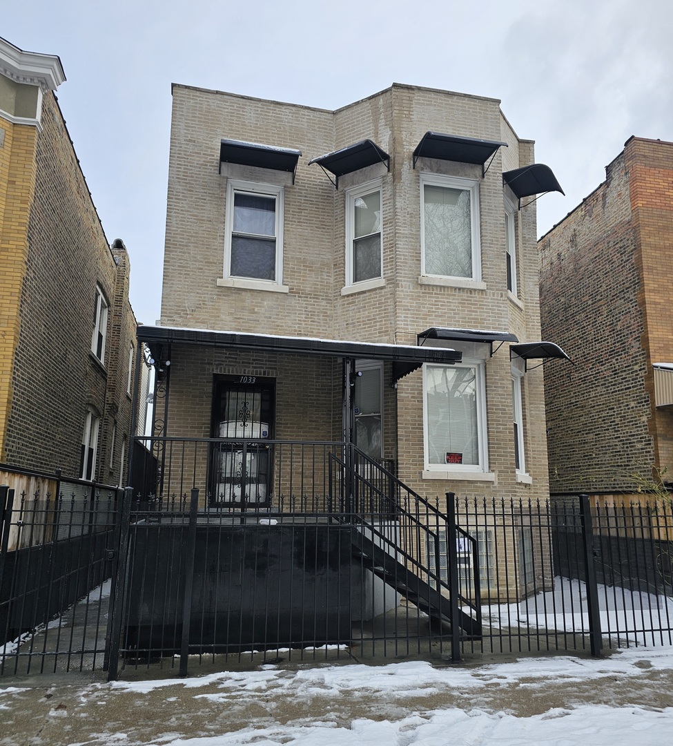 1033 North Ridgeway Avenue Chicago, IL 60651 - Photo 1 of 15 Gallery Image 1