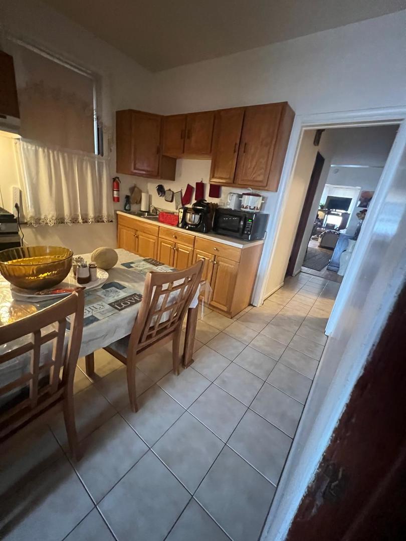 1033 North Ridgeway Avenue Chicago, IL 60651 - Photo 14 of 15 Gallery Image 14