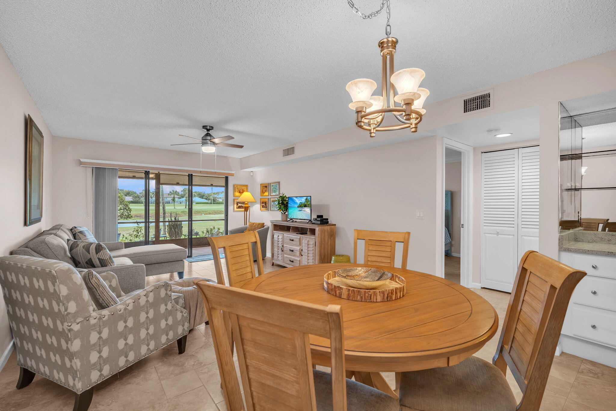 2061 Keystone Drive, Unit B Jupiter, FL 33458 - Photo 10 of 43 37-web-or-mls-DSC01287