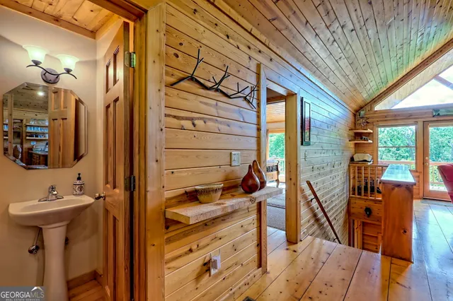 $549,000 | 331 Black Bear Den Road, Clayton, GA 30525