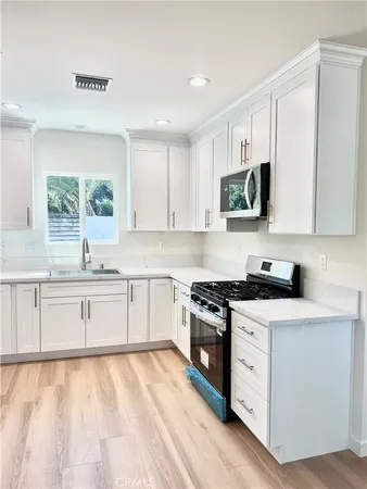 $3,800 | 9645 Dale Avenue, Sunland, CA 91040