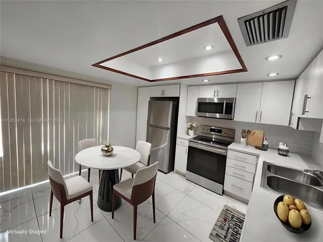 $3,300 | 12396 Southwest 94th Lane, Unit 12396, Miami, FL 33186