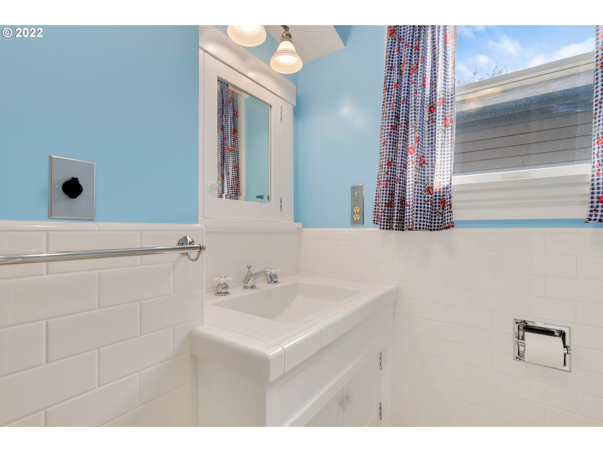 6802 Southwest 33rd Place Portland, OR 97219 - Photo 15 of 29 Gallery Image 15