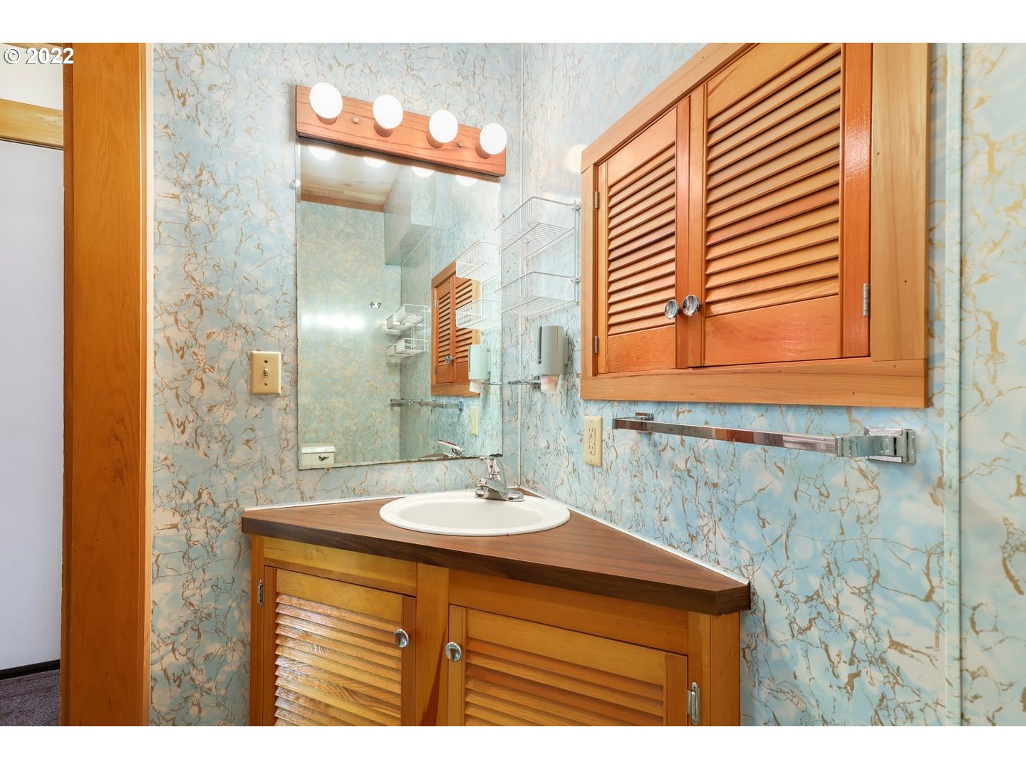 6802 Southwest 33rd Place Portland, OR 97219 - Photo 19 of 29 Gallery Image 19