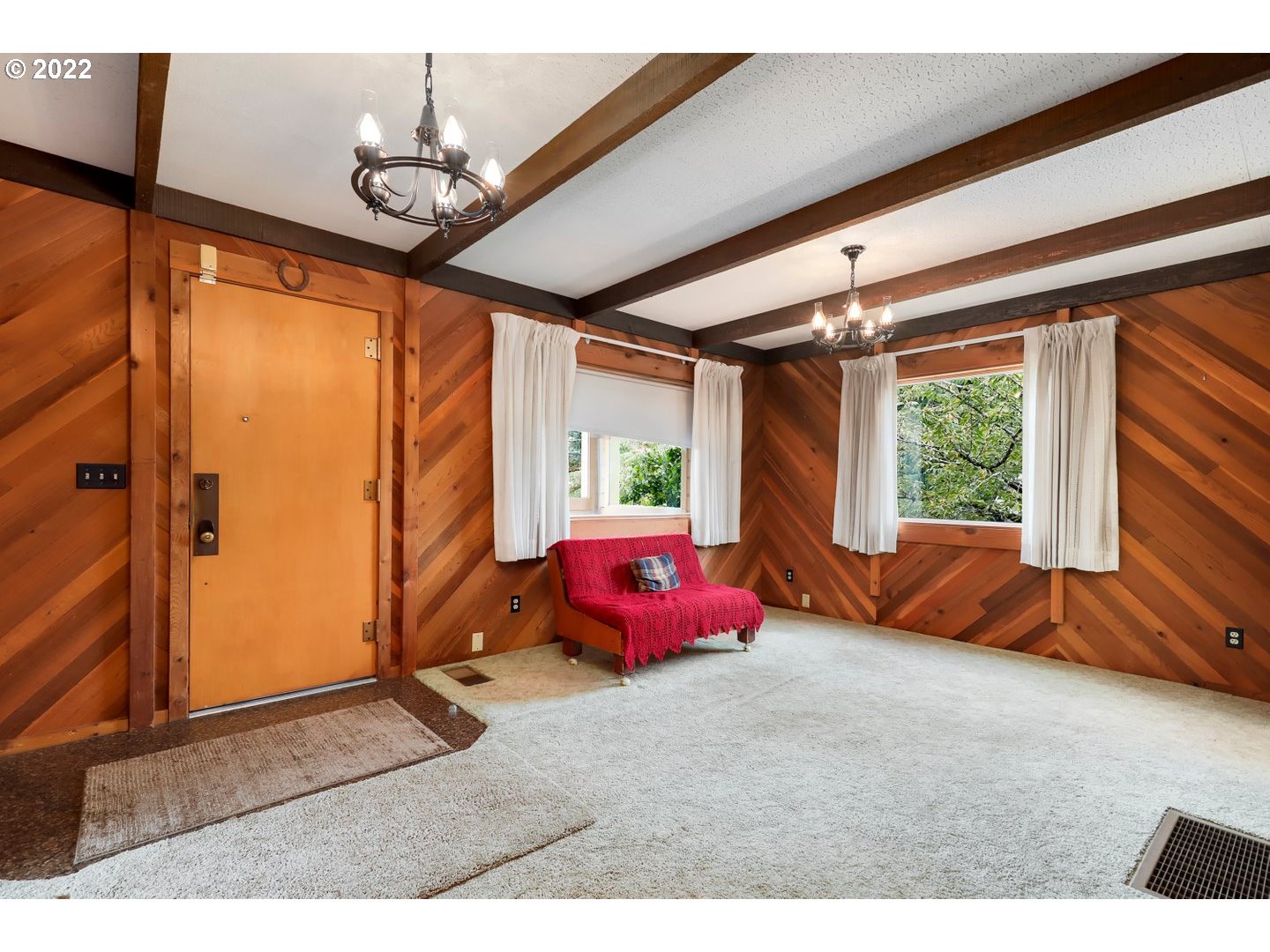 6802 Southwest 33rd Place Portland, OR 97219 - Photo 3 of 29 Gallery Image 3