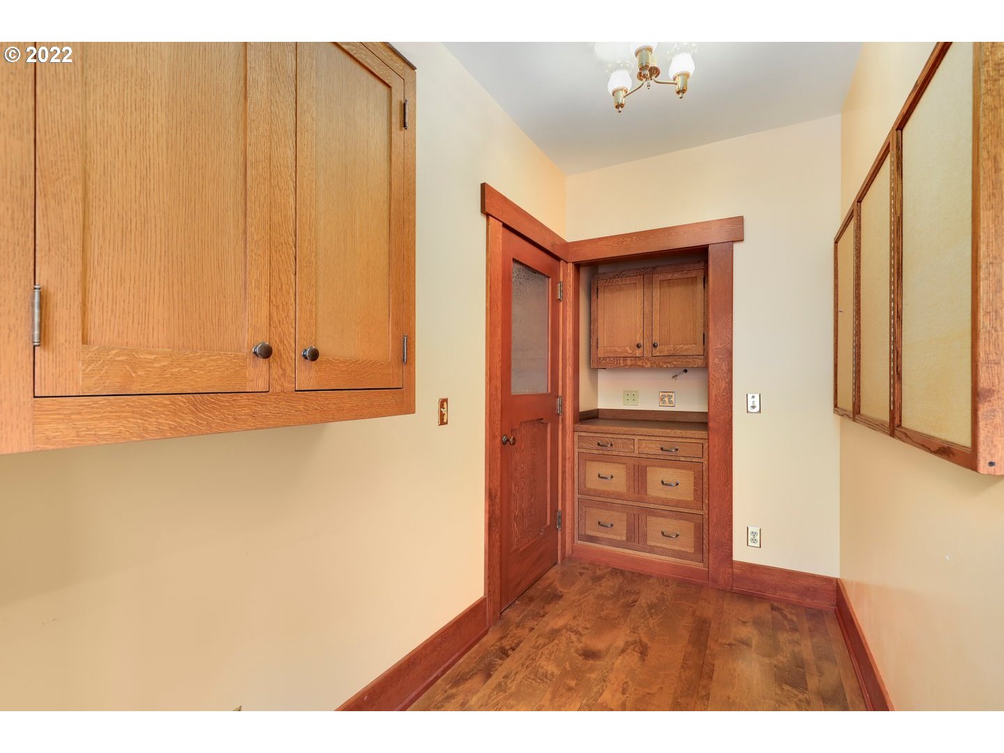 6802 Southwest 33rd Place Portland, OR 97219 - Photo 7 of 29 Gallery Image 7