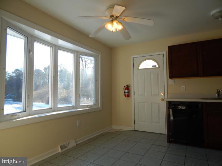 165 Broadlane Road Williamstown, NJ 08094 - Photo 5 of 25 Gallery Image 5