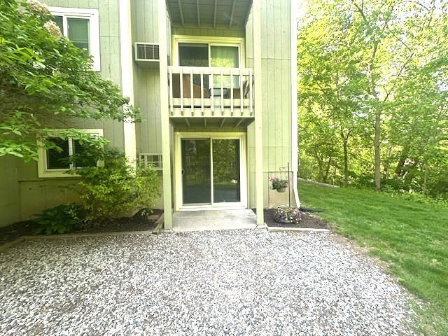 400 New River Road, Unit 314 Lincoln, RI 02838 - Photo 6 of 29 Slider is your private entry into unit!