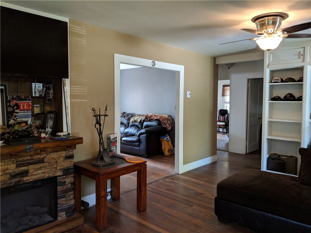 25 Woodside Road Burrillville, RI 02826 - Photo 8 of 19 Living Room