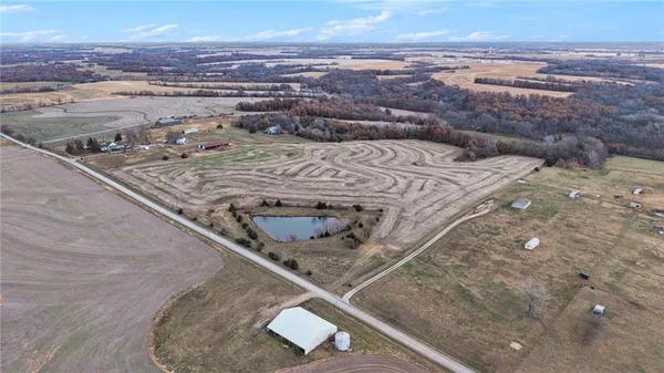 $225,000 | 3479 Northeast Dixon Road, Turney, MO 64493