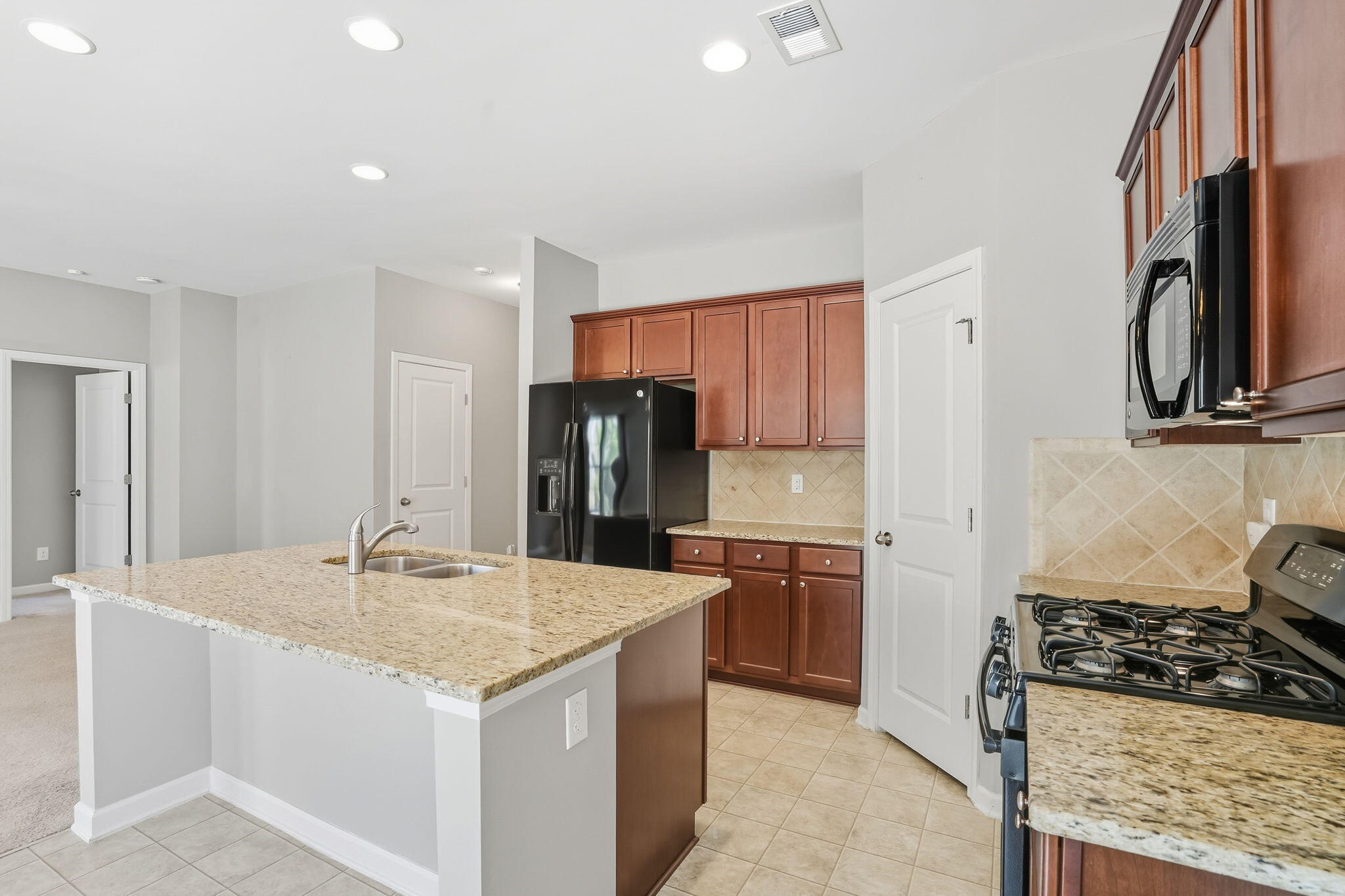3720 Blackjack Road Ladson, SC 29456 - Photo 10 of 26 10-web-or-mls-009_DSC05554_1