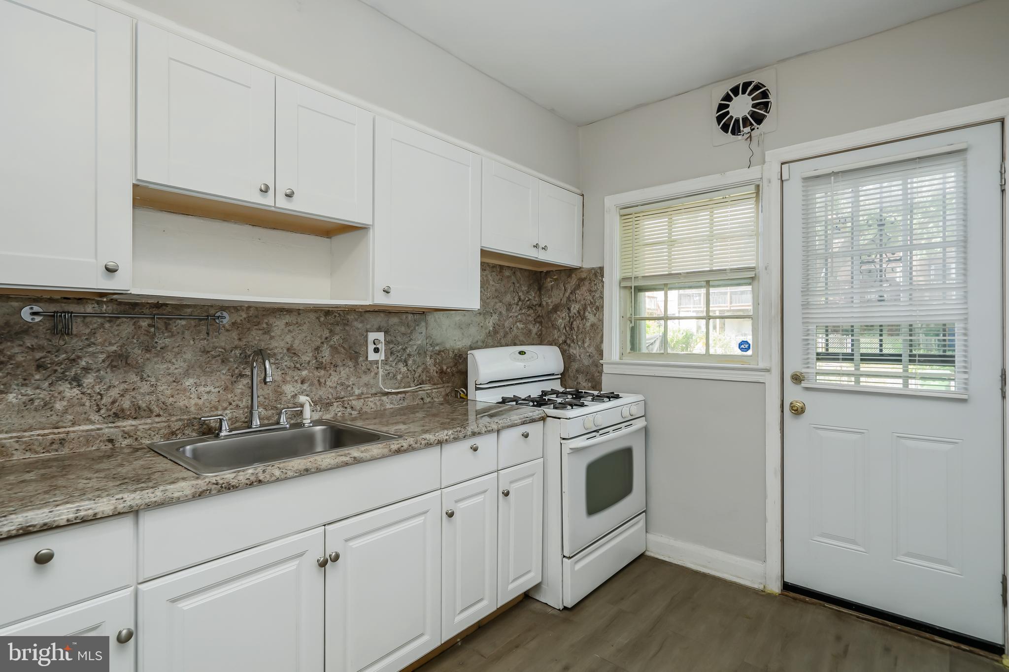 1224 Ramblewood Road Baltimore, MD 21239 - Photo 14 of 37 Prepare Your Meals Here!