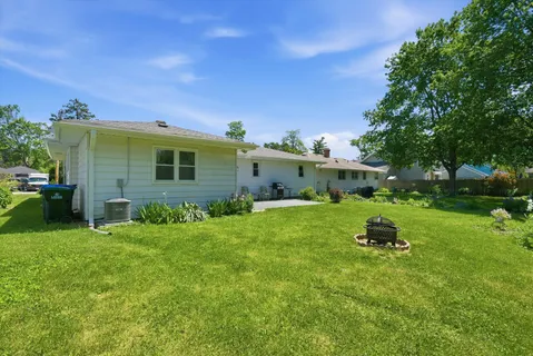 $289,900 | 34456 West Lake Shore Drive, Round Lake, IL 60073