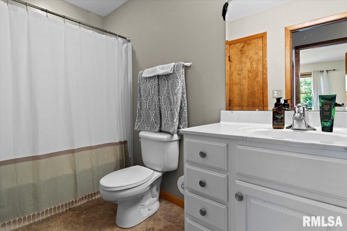 216 Quarterstaff Road Springfield, IL 62704 - Photo 23 of 35 Gallery Image 23