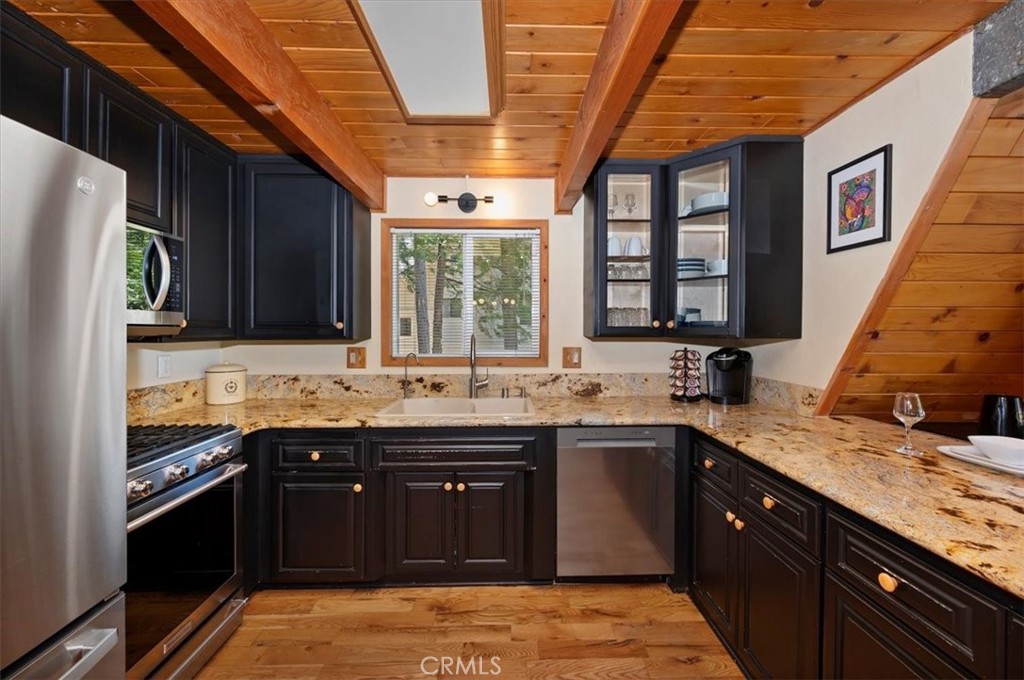 349 Castle Gate Road Lake Arrowhead, CA 92352 - Photo 21 of 73