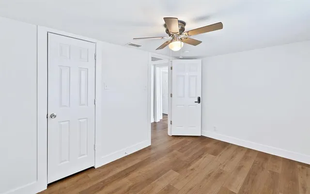 $333,500 | 530 Southeast 2nd Street, Grand Prairie, TX 75051