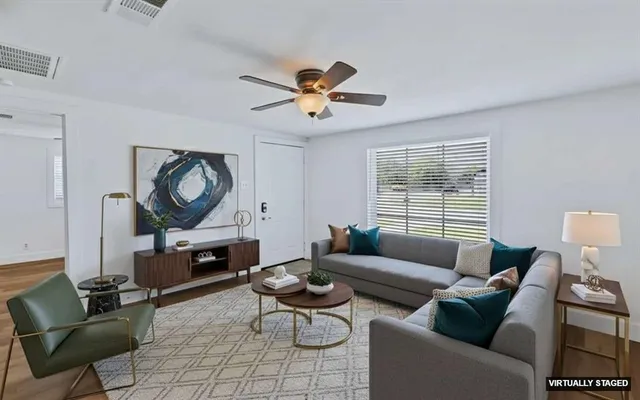 $333,500 | 530 Southeast 2nd Street, Grand Prairie, TX 75051